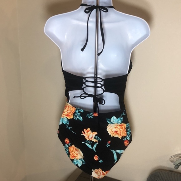 CAPSHE Floral Print Halter One Piece - Picture 3 of 7